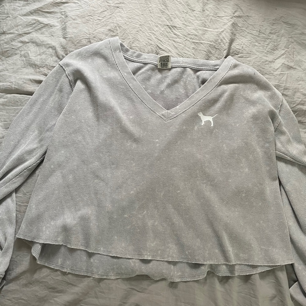 Long sleeved crop top